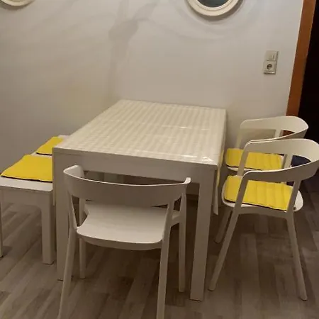 شقة Grubhof Castle Flat For Families *